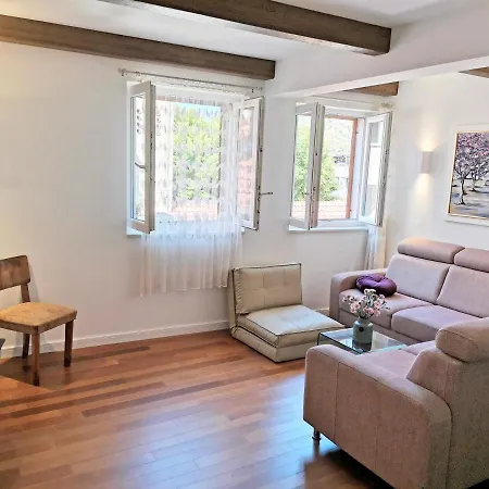 Apartman R.R. Omis Exterior photo