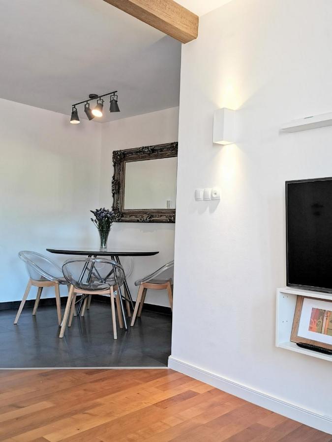 R.r. Apartment *