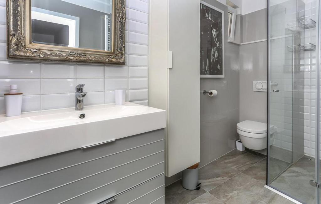 R.r. Apartment *